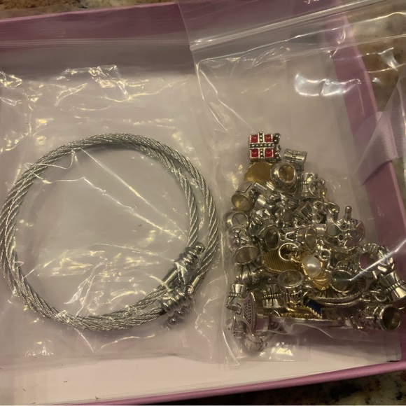 Charm and Bracelet Kit - Picture 6 of 8